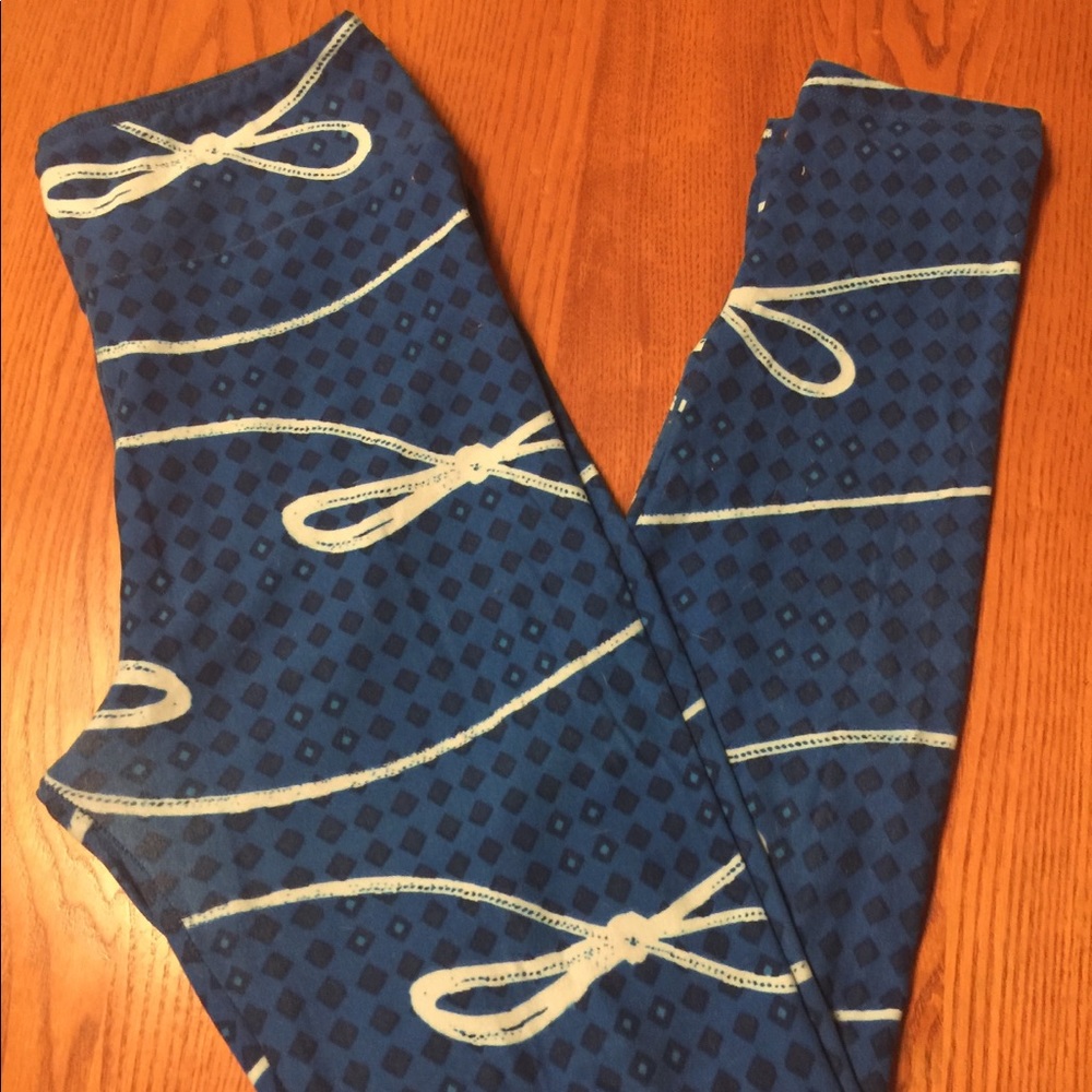 ✨$5 Bargain✨ OS LuLaRoe Leggings, Royal Blue with Bows